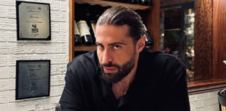 9b27c809c55a4d3edff554dcb2c4ebcd L.jpg