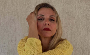 9ece951f340e1c44cf8de8af36b05701 L.jpg