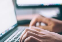 Νέες προσλήψεις διαφόρων ειδικοτήτων στο Δημόσιο: Ποιοι μπορούν να υποβάλουν αίτηση και μέχρι πότε Dimosio 1 3.jpg