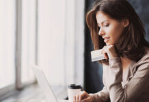 Ilektronikes Agores.jpg