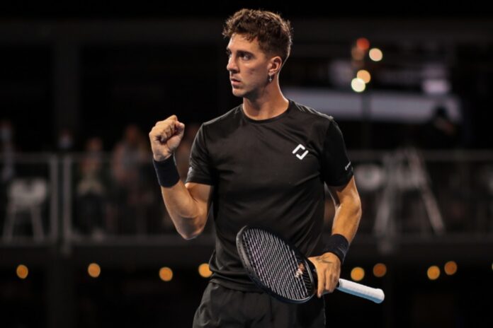 Kokkinakis ape1.jpg Kokkinakis ape1.jpg