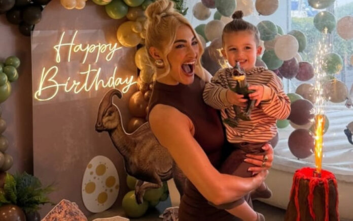 aba6b126eaf0bc88572a20712b89f053 L.jpg