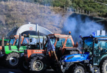 Οι αγρότες αποφάσισαν «ναι» στο διάλογο με τον Κυριάκο Μητσοτάκη – Δεν θα πραγματοποιήσουν συλλαλητήριο στο κέντρο της Αθήνας agrotes trakter eurok 2 1200x630.jpg