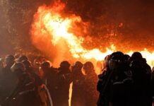 Αλβανία: Φλέγονται τα Τίρανα – Σοβαρά επεισόδια και 5 αστυνομικοί τραυματίες σε αντικυβερνητική διαδήλωση albania protest 1200x630.jpg