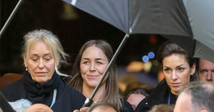 anne line bjerkan nicolas jacques charrier s wife anna charrier and thea charrier 1200x630.jpg anne line bjerkan nicolas jacques charrier s wife anna charrier and thea charrier 1200x630.jpg