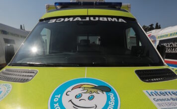 asthenoforo xamogelo tou paidiou 1200x630.jpg