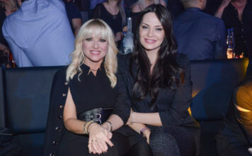 b1fca5900ce3e24b2b85765f2b5e3a2f L.jpg