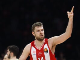 Ολυμπιακός: Επιστροφή Σάσα Βεζένκοφ κόντρα στον Πανιώνιο, εκτός αποστολής ο Νίκολα Μιλουτίνοφ bezenkof eurokinissi 1 1200x630.jpg