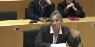 c1352691d73a0f14bef545e0b53e4547 L.jpg