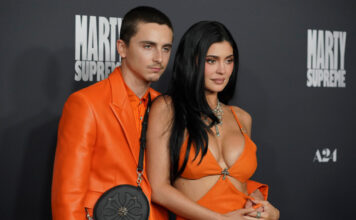 c6e43ef6337c34d60c16bd629e5cc5d6 L.jpg