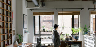 ca05480494c94c2db32f5ae332552820 L.jpg