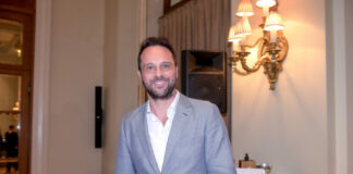 ccdee460156c72eba7824061ec9349d5 L.jpg