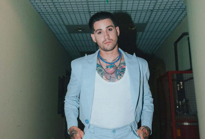 cdea891a19fb1ecf933fa443f325a684 L.jpg cdea891a19fb1ecf933fa443f325a684 L.jpg