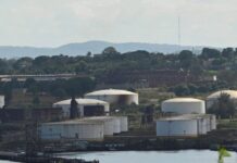 Ο Ντόναλντ Τραμπ εξετάζει ναυτικό αποκλεισμό στις εισαγωγές πετρελαίου στην Κούβα για να πέσει η κυβέρνηση cuba 2 1200x630.jpg