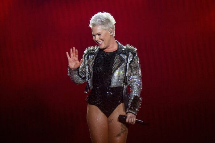 d6d2c4f7d18cbe56a96e4fbf6a52d3cd L.jpg