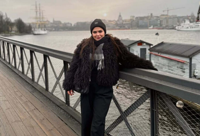 df5de6d5d935b51e9cdce35316b6f9e4 L.jpg