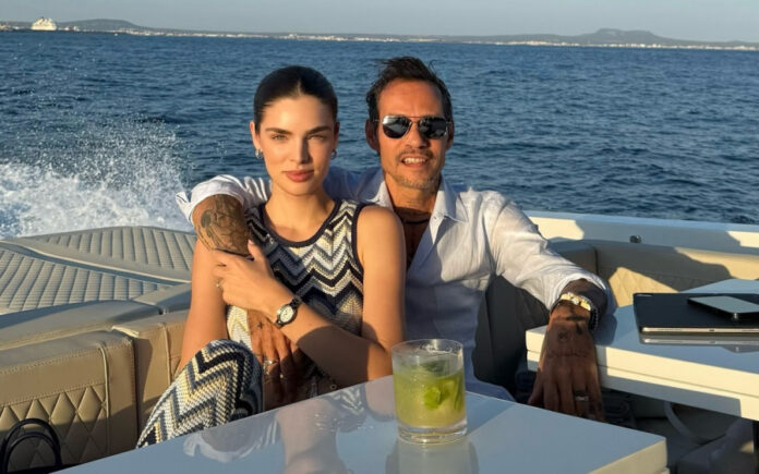 e0929ab37969b4731f98a18dde17c202 L.jpg