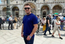 Γιώργος Βελισσάρης: Έγινε παππούς ο "Ρουβάς" του Δημοτικού τραγουδιού και έχει τρελαθεί από τη χαρά του e3f2f04665619d9db1fc9a86e8df299e L.jpg