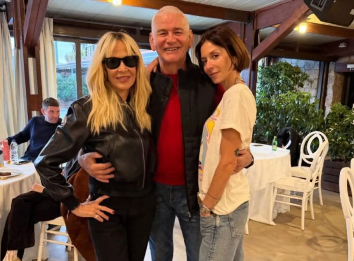 e6f2a1b11e1d4a5c847555b1b099c224 L.jpg e6f2a1b11e1d4a5c847555b1b099c224 L.jpg