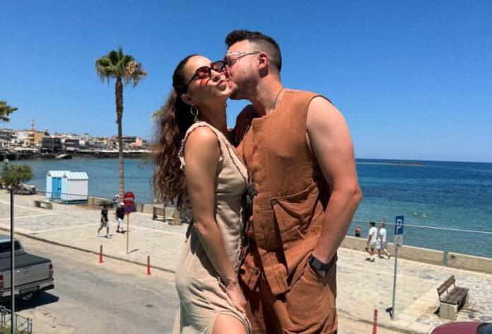 e73c7cee96b3382d2bf6c91d523bdf10 L.jpg