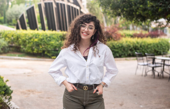 e7e7b9adef10d8bcb655af7440d4a691 L.jpg e7e7b9adef10d8bcb655af7440d4a691 L.jpg