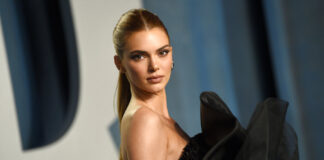 fb4e294279cadad9b9adfc9b2e579741 L.jpg