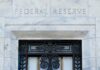 FED: Διατήρησε αμετάβλητα τα επιτόκια στο 3,5% – 3,75% ύστερα από τρεις διαδοχικές μειώσεις fed.jpg