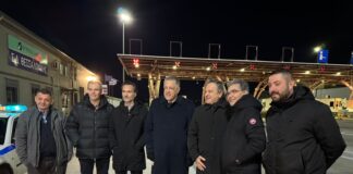 ff348d31 5081 4fe4 85c2 a633aac9f382.jpg