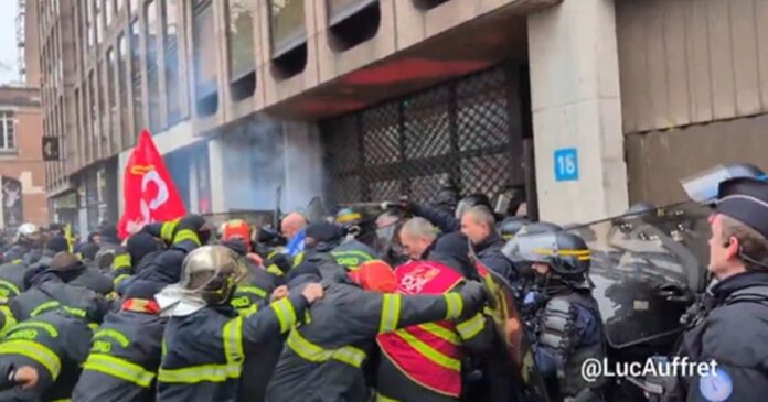 firemen 1200x630.jpg