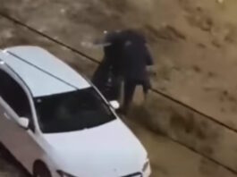 Κακοκαιρία: Η στιγμή δραματικής διάσωσης γυναίκας στη Γλυφάδα – Την παρέσερναν τα ορμητικά νερά glyfada diasosi 22012026 1200x630.jpg