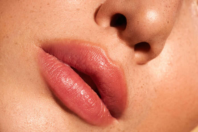 halo lips 1024x683.jpg