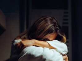 Βρετανία: «Υπόθεση Πελικό» με 49χρονο που νάρκωνε και βίαζε τη σύζυγό του για πάνω από 10 χρόνια istock 2170106276 1 1200x630.jpg