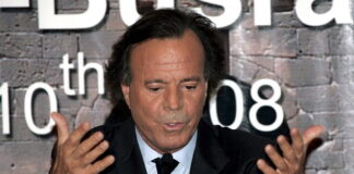 julio iglesias 1200x630.jpg