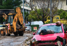 Έτσι πνίγηκε η Άνω Γλυφάδα: Οι χάρτες των ορμητικών χειμάρρων και τα νέα βίντεο ντοκουμέντα από την επιχείρηση απεγκλωβισμού της 56χρονης kakokairia anw glufada eurok 1 1200x630.jpg