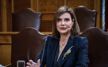 katerina batzeli pasok 1200x630.jpg