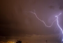 Χάνια: Εργαζόμενος χτυπήθηκε από κεραυνό στην Παλαιόχωρα – Μεταφέρθηκε εσπευσμένα στο Νοσοκομείο keravnos 1200x630.jpg