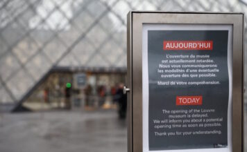 louvre museum reuters 1200x630.jpg