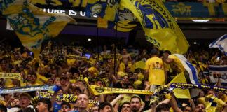 maccabi fans 1200x630.jpg