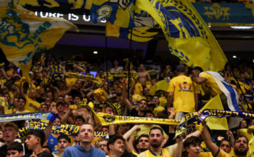 maccabi fans 1200x630.jpg