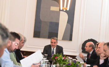 mitsotakis sinantisi agrotes 1200x630.jpg