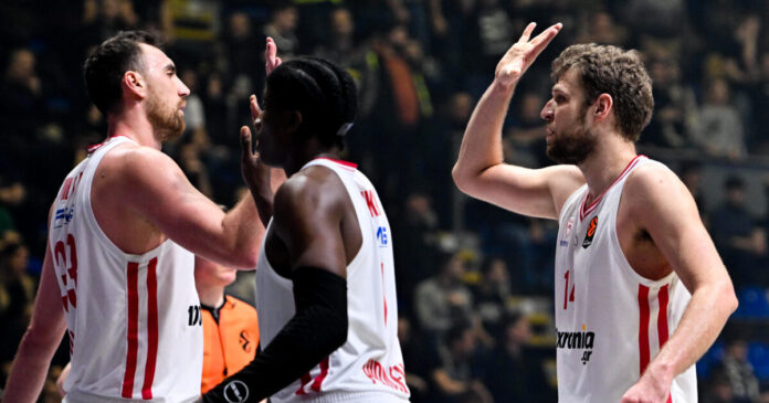 olympiacos vezenkov milutinov 1200x630.jpg