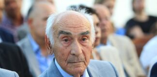 papadoggonas 1200x630.jpg