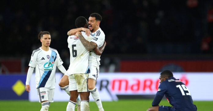 pari saint germain paris reuters 1200x630.jpg