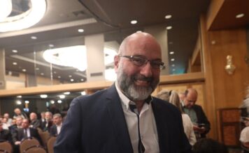 sakis arnaoytogloy 1 1200x630.jpg