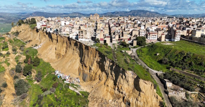 sicily landslides reuters 2 1200x630.jpg