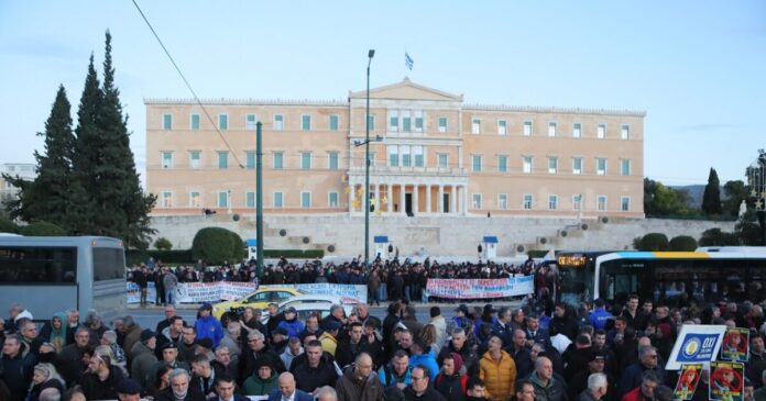 sigedrosi stratiwtikoi 1200x630.jpg