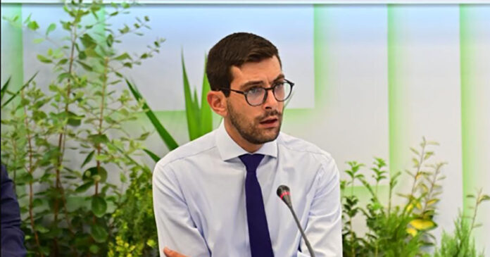 sinanis 1200x630.jpg