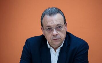 sokratisfamellos 1200x630.jpg