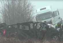 Ρουμανία: Τα σενάρια για το θανατηφόρο τροχαίο με θύματα Έλληνες οπαδούς – Με ελληνικές πινακίδες το μοιραίο βανάκι troxaio romania 1200x630.jpg