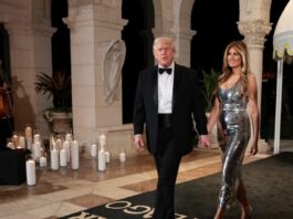 Ντόναλντ Τραμπ: Το μεγαλοπρεπές πρωτοχρονιάτικο πάρτι στο Μαρ-α-Λάγκο, η εντυπωσιακή Μελάνια και ο πίνακας του Χριστού trump melania3 1 1200x630.jpg